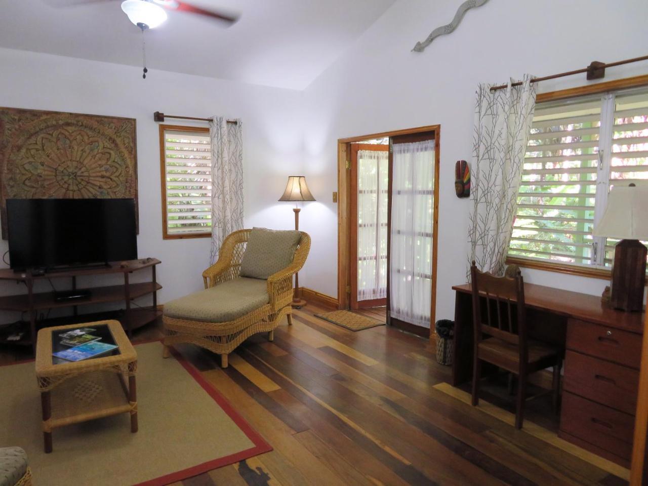 Hickatee Cottages, Belize, Central America Punta Gorda Exterior photo